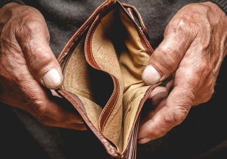 Açlık sınırı asgari ücretin 2 bin 100 lira üzerine çıktı