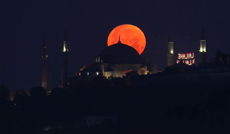 İstanbul’da ‘Süper Ay’