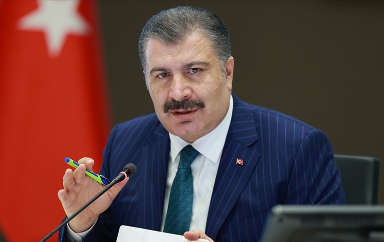 Maskeler geri gelecek mi? Bakan Koca vaka artışlarını yorumladı…