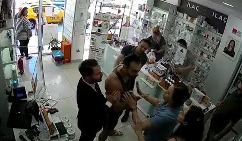 ‘Yanlış adres verdiniz’ diyerek eczane çalışanlarına saldırdı: Kafanı koparırım senin…