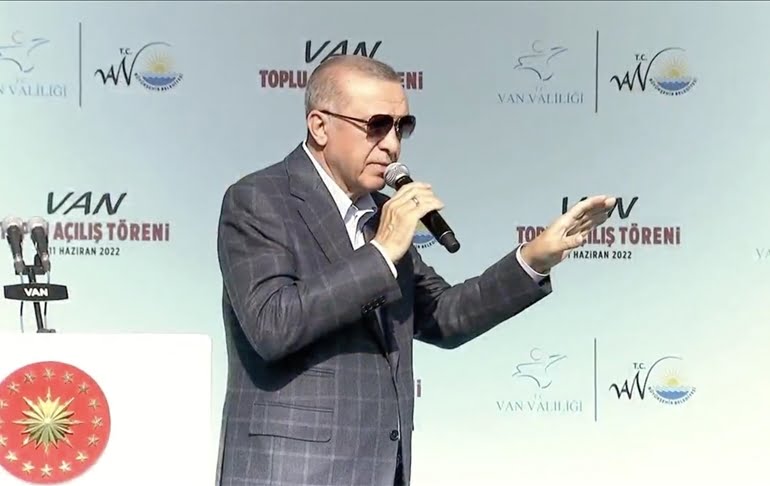 Erdoğan çözüm sürecini savundu… ‘Yakalarına sarılıp sorun: Bitirmenizi kim istedi’