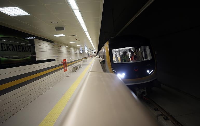 İstanbul’da metroda intihar girişimi!