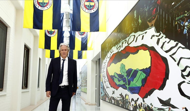 Fenerbahçe, Jorge Jesus ile 1 yıllık anlaştı