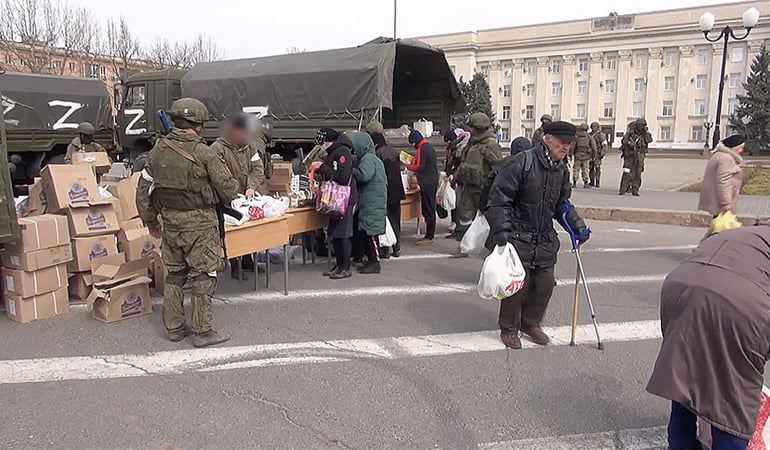 Rusya, Ukrayna’da ele geçirdiği şehirlerde doğan bebeklere vatandaşlık verecek