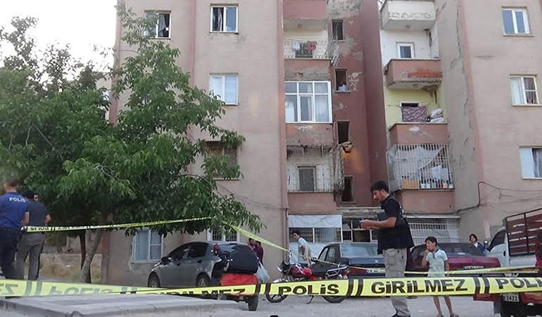 Kilis’te Suriyeliler arasında çıkan bıçaklı kavgada 1 kişi ağır yaralandı