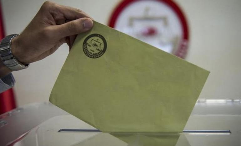 AKP oyları son 15 yılın en düşük seviyesinde