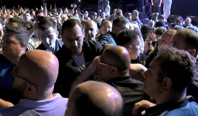Sefo konserinde bıçaklı kavga