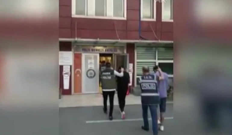 Polise hareket çeken Tiktokçu yabancılar gözaltında