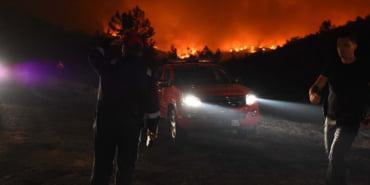 Marmaris'te orman yangınına müdahale ediliyor