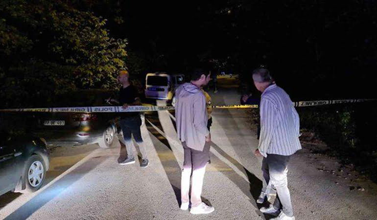 Ablasına bu mesajı yazan doktor, ağaçta kabloyla asılı halde bulundu