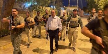 Irak’ta Sadr’ın Yeşil Bölge hamlesi sonrası Maliki’den "silahlı" poz