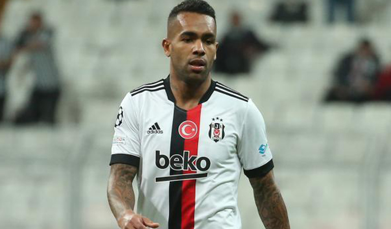 Beşiktaş, Alex Teixeira ile yollarını ayırdı