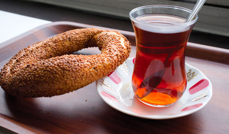 Bir ilde daha ekmek, çay, simit ve poğaçaya zam geldi