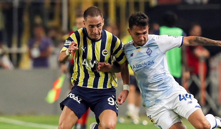 Emre Mor oyuna girdi, 32 dakika sonra kenara alındı