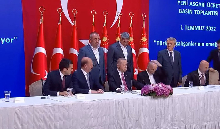 Erdoğan’dan Ergün Atalay’a: Senin başında da saç kalmadı ya