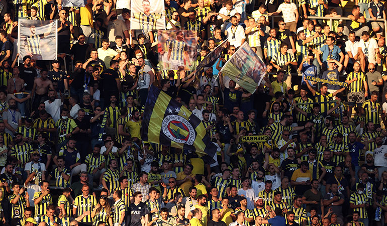 Fenerbahçe taraftarından ‘Vladimir Putin’ tezahüratı