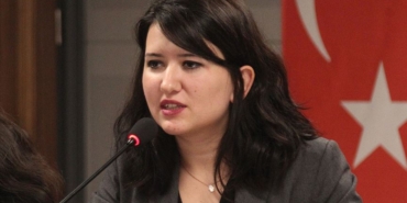 gökçe-gökçen