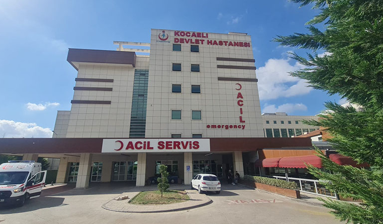 Hastanede dehşet: Sıra beklemek istemedi, sekreteri ısırdı