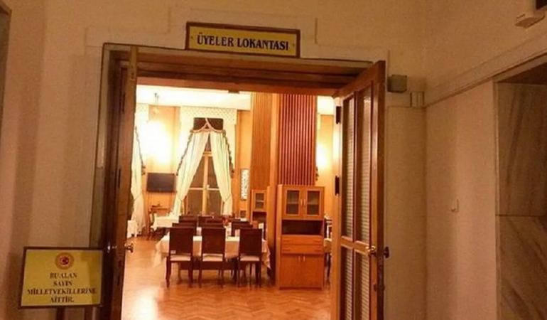Meclis lokantasına zam geldi, kuzu kavurma 18 liradan 25 liraya çıktı