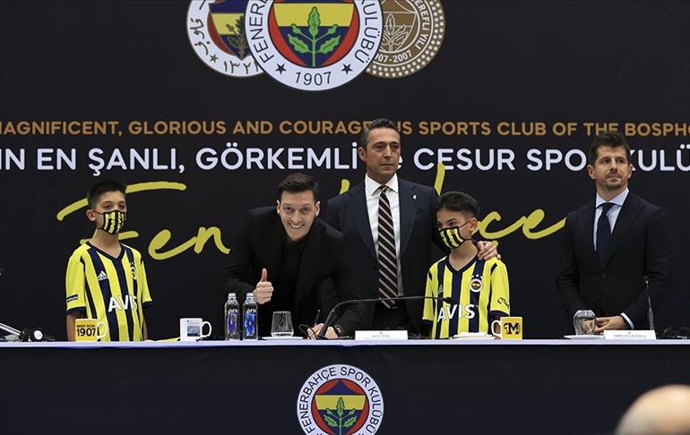 Mesut Özil Başakşehir’le mi anlaştı?
