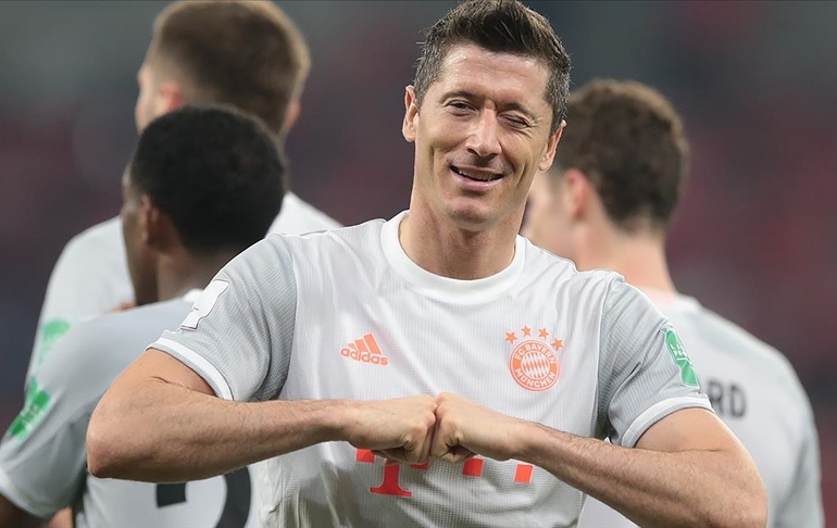 Barcelona, Lewandowski’yi duyurdu