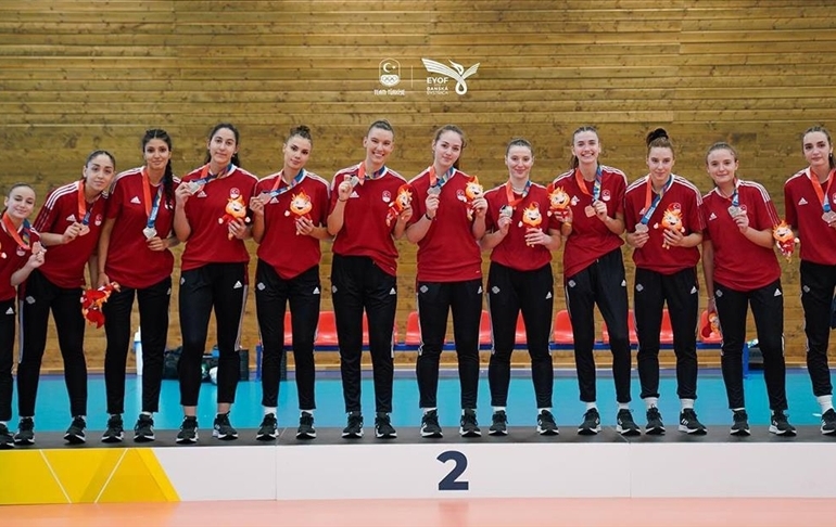 19 Yaş Altı Voleybol Kız Milli Takımı, EYOF’u gümüş madalyayla tamamladı