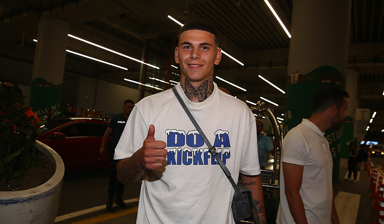 Fenerbahçe’nin yeni transferi İstanbul’da