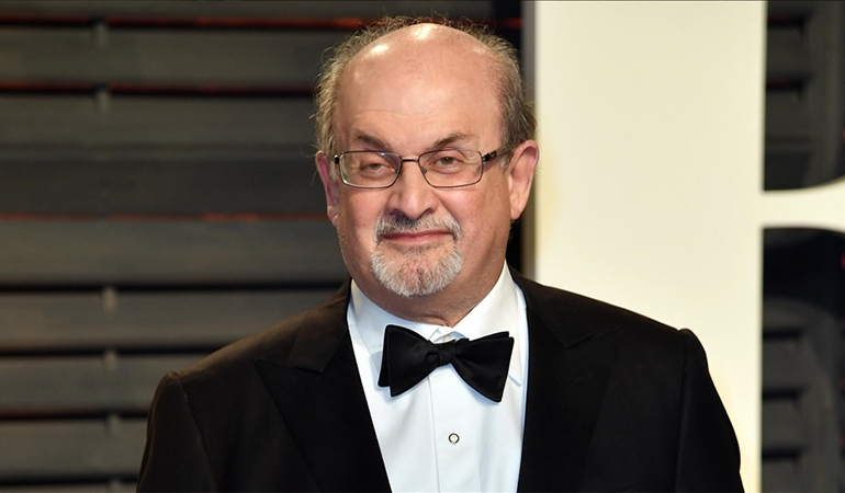 Salman Rüşdi’ye saldıran kişinin evinde arama yapıldı