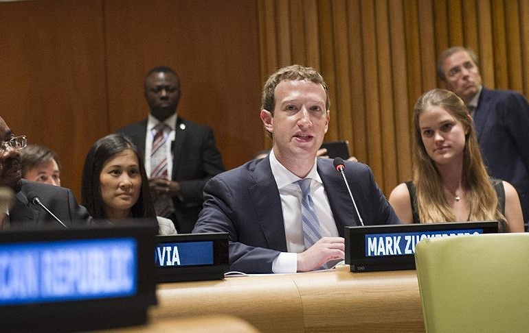 Facebook’un kurucusu Zuckerberg’den sansür itirafı