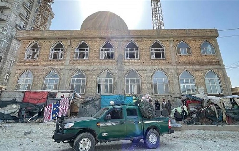 Afganistan’da camiye bombalı saldırı