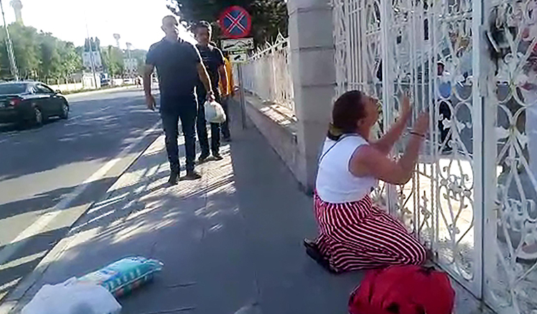 Ağlayarak yardım istedi… ‘Bebeğimi kaçırdılar’