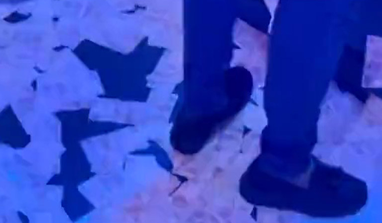 Araplar gece kulübünde Türk lirasını ezdi
