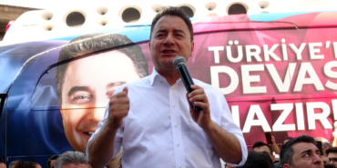babacan-bu-ulkede-sadece-ekonomik-kriz-yok-kurt-sorunu-da-var_4355_dhaphoto1