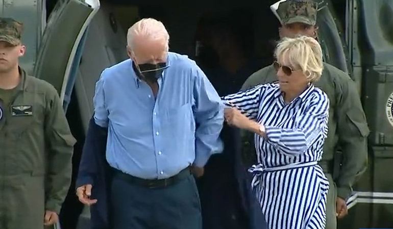Biden’ın ceketini giyememesi gündem oldu
