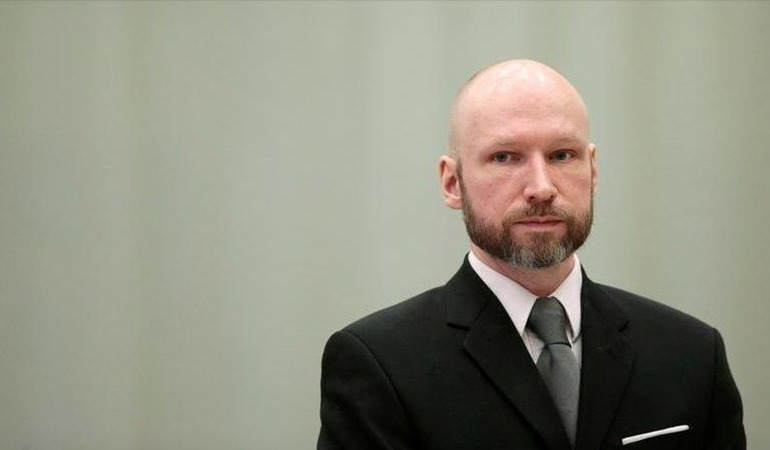 77 kişiyi öldüren katil Norveç hükümetine tekrar dava açtı