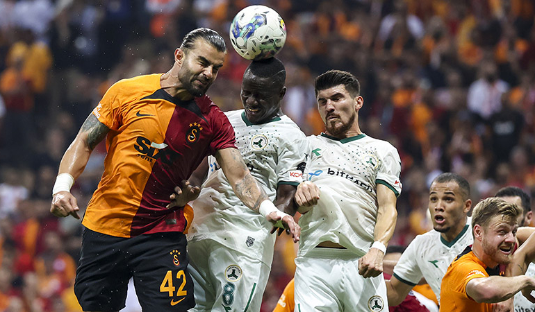 Galatasaray’a evinde Giresunspor şoku!