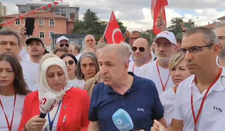 Ümit Özdağ’dan Ali Erbaş’a: Sen deist yetiştirdin, senin yüzünden millet cumaya gitmiyor