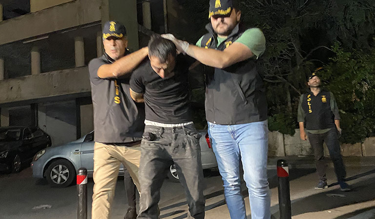3 kişiyi öldüren 2’si polis 4 kişiyi yaralayan kişinin ilginç ifadesi: Varlık silahı çekti