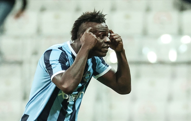Adana Demirspor forması giyen Balotelli transfer oldu!