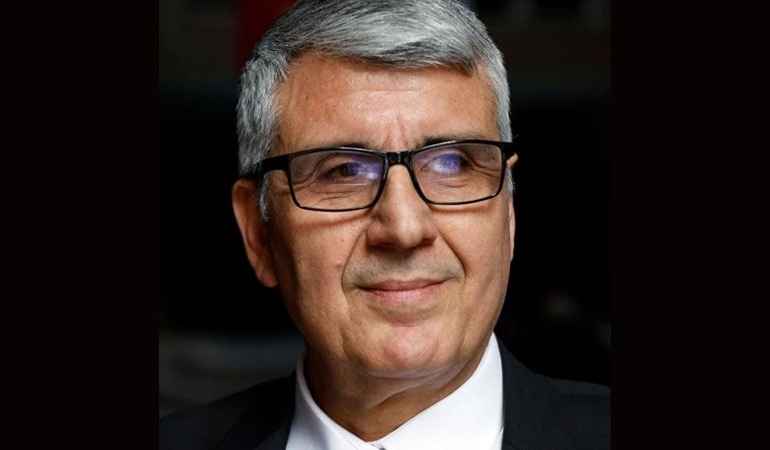 Hakan Paksoy kimdir?