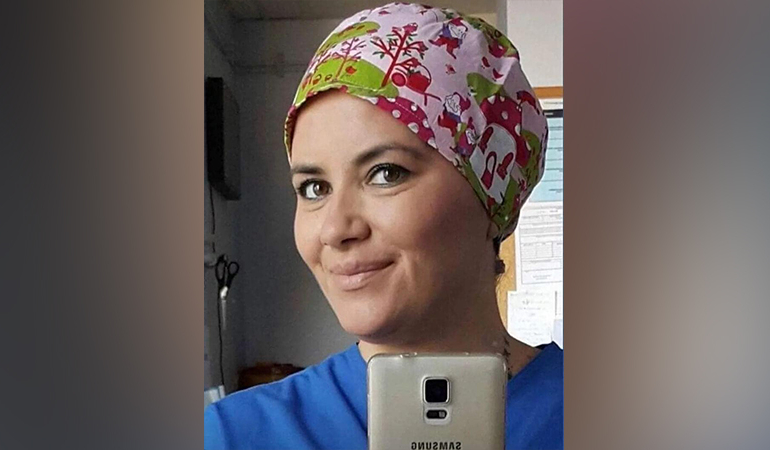Hemşire hastanede ölü bulundu