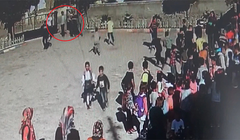Öğrencilerin öğretmen sevgisi kamerada