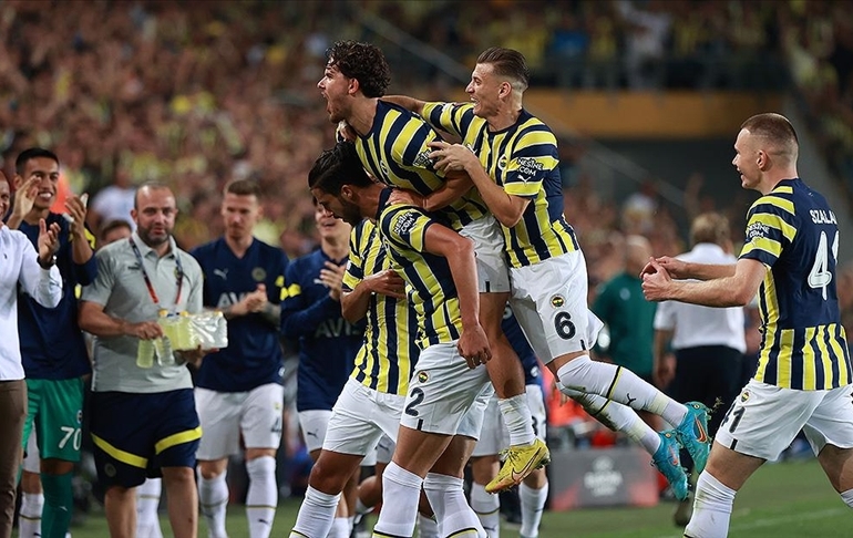 Fenerbahçe, Dinamo Kiev’i son dakika golüyle yendi