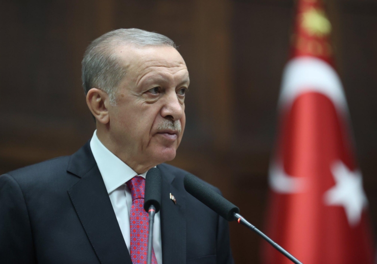 Erdoğan’dan 6’lı masanın anayasa paketine tepki: Terör örgütü güdümündeki partiyi kolluyor