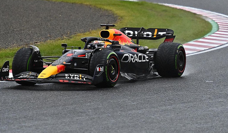 Formula 1’de şampiyon Max Verstappen
