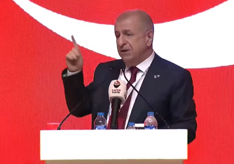 Zafer Partisi kongresinde konuşan Ümit Özdağ: Bunu Türkiye’de birkaç kişi biliyor…