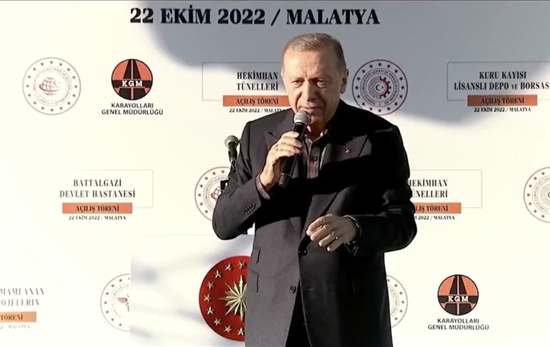 Erdoğan’dan ‘başörtüsü’ için referandum çıkışı