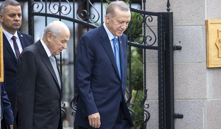 Erdoğan ile Bahçeli arasında ne konuşuldu? Bahçeli, Süleyman Soylu’dan desteğini çekti mi?