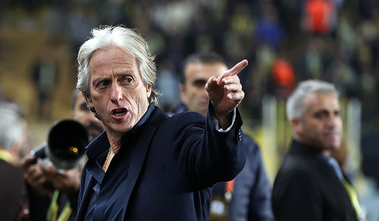 Önemli maçın ardından Jorge Jesus, Fenerbahçe taraftarını sert uyardı