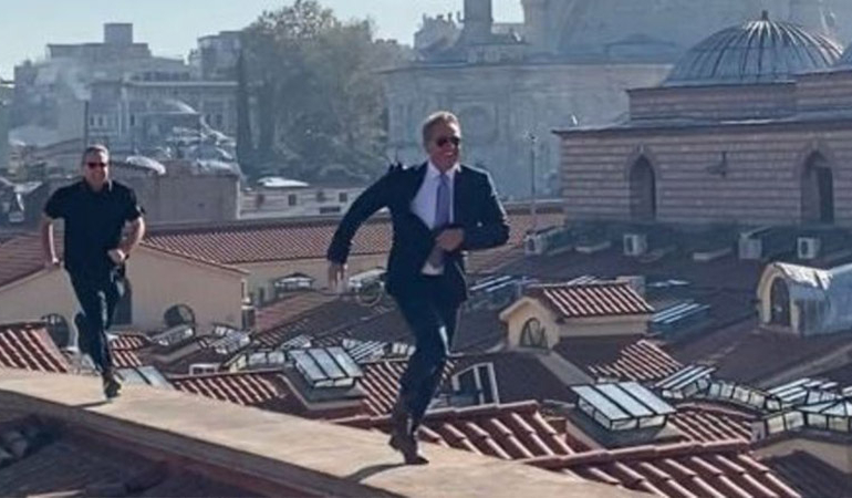 ABD Büyükelçisi’nden Kapalıçarşı’da ‘James Bond’ pozu